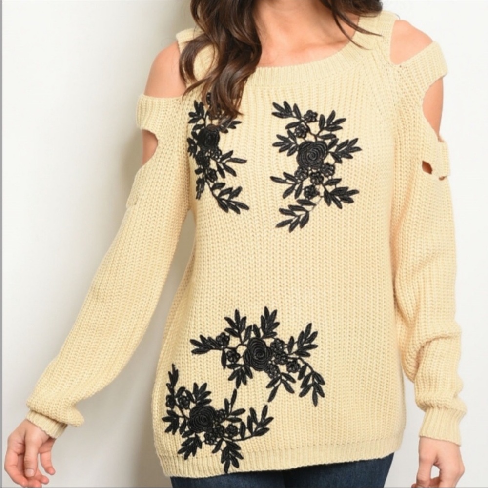 NEW Knit sweater ivory  color cold shoulder style